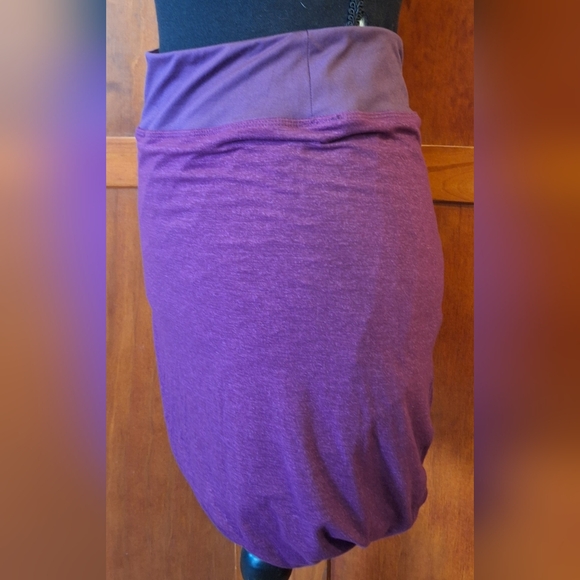 🍇ATHLETA mini skirt. Size XS - Picture 3 of 9